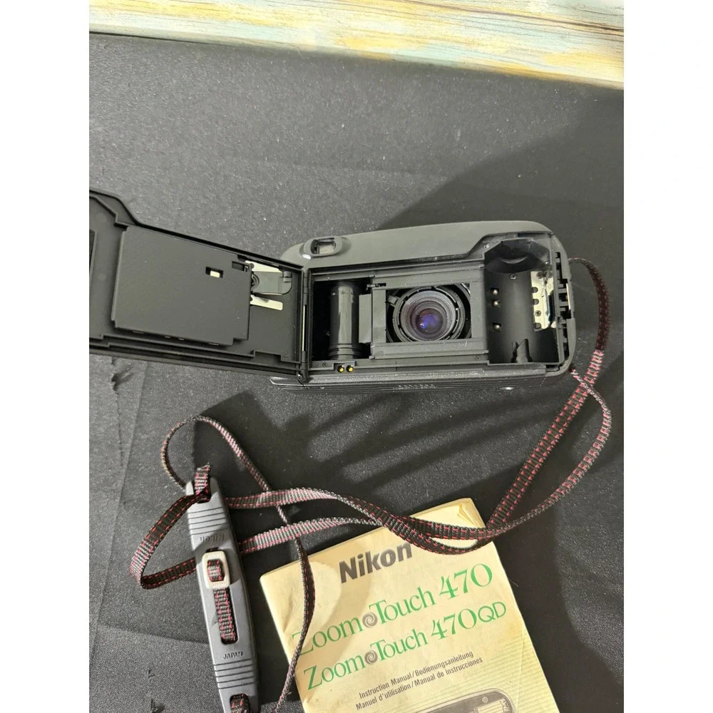 Nikon Zoom Touch 470 AF 35mm Film Camera Black Excellent 35-70mm Macro Lens